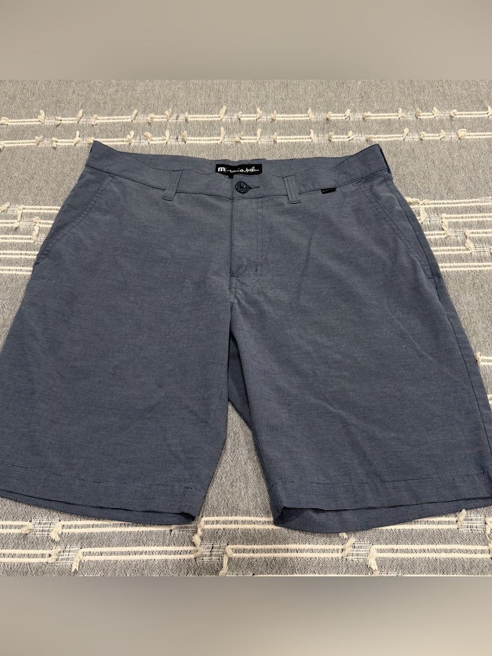 Travis Mathew Men's Flat Front Shorts in Slate Blue size 32